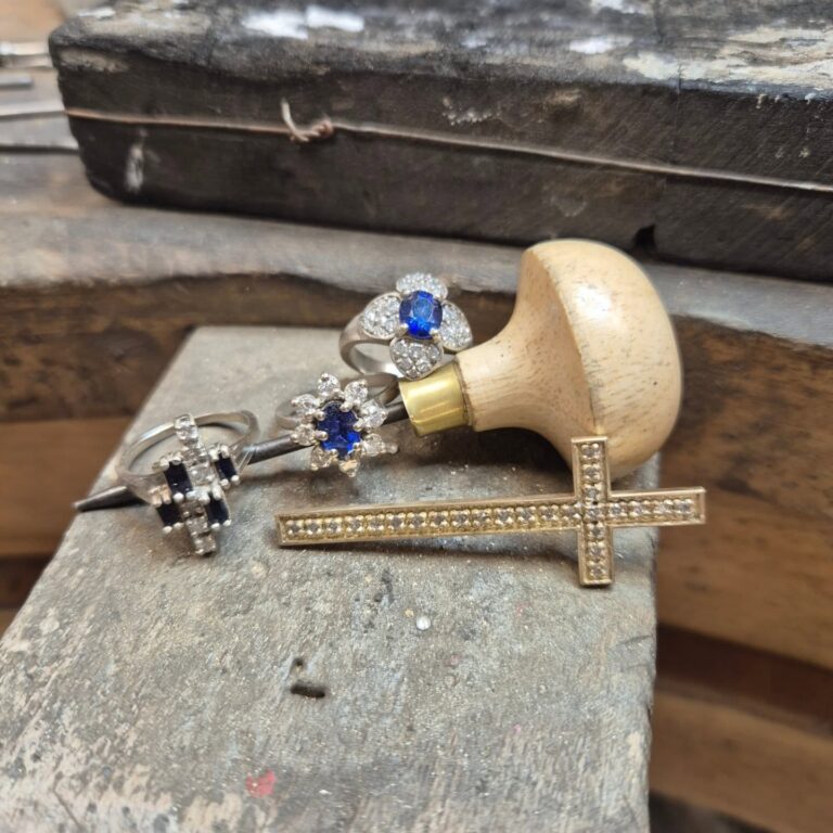 Termine la fabrication pour mes clients de bagues or blanc 1 - Auray, Vannes